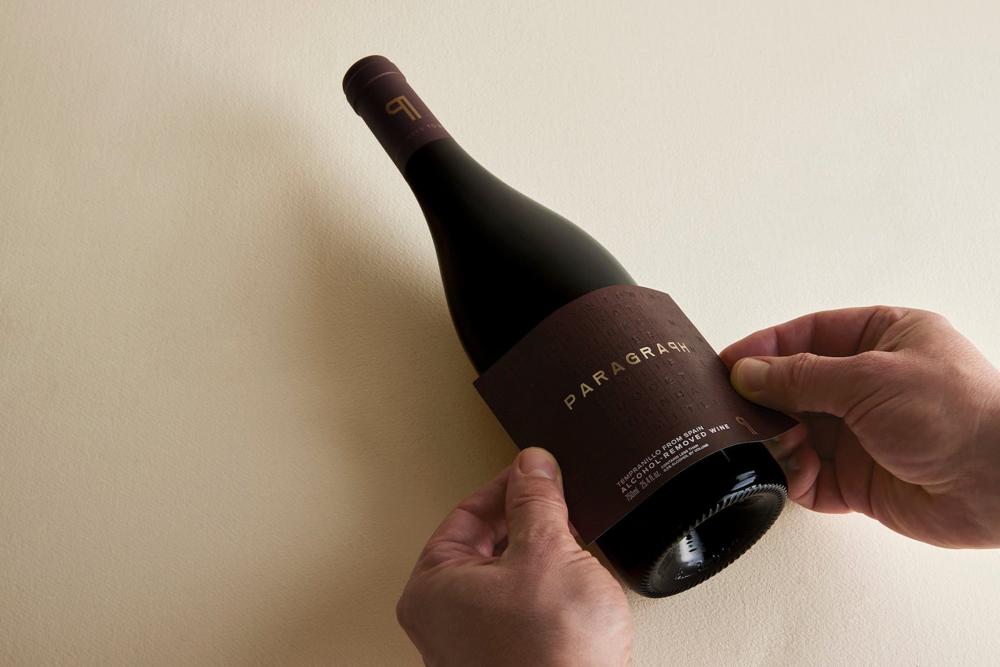 paragraph hd bottle label